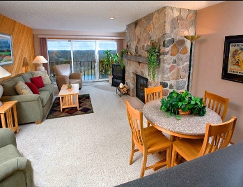 Summit Village Bellaire Camera foto