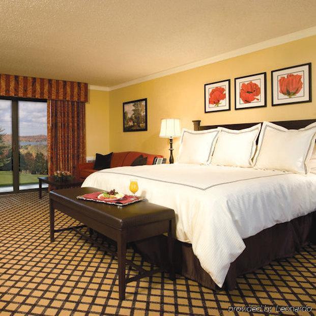 Summit Village Bellaire Camera foto